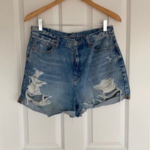 AE curvy mom short high rise